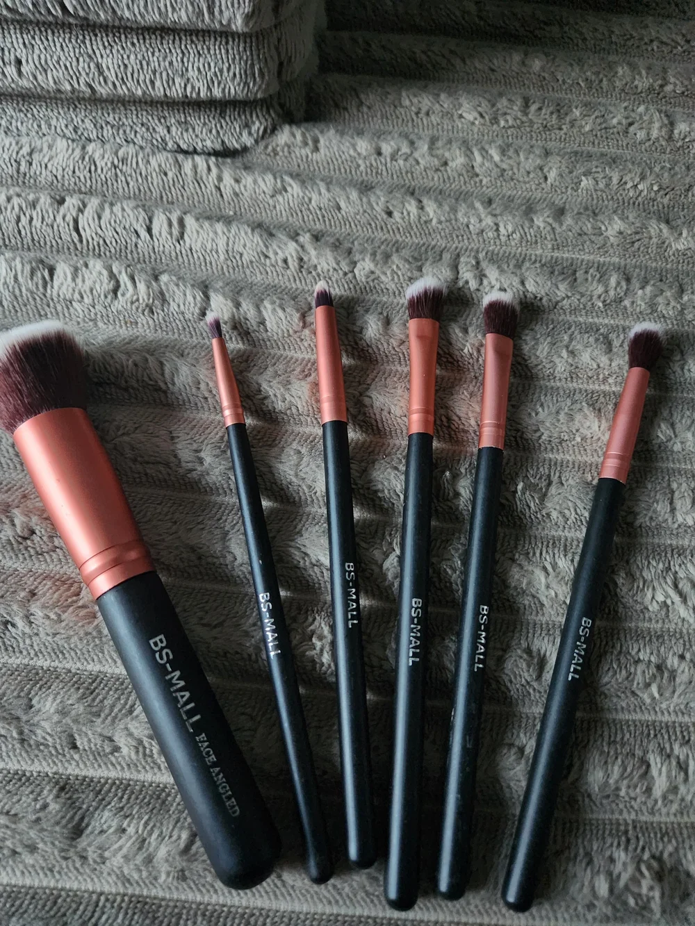 Women Makeup Brush Set in Rose Gold and Black